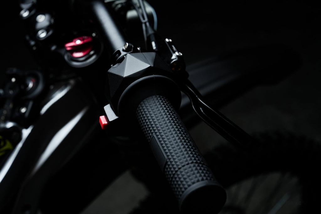 Falcon Pro grip